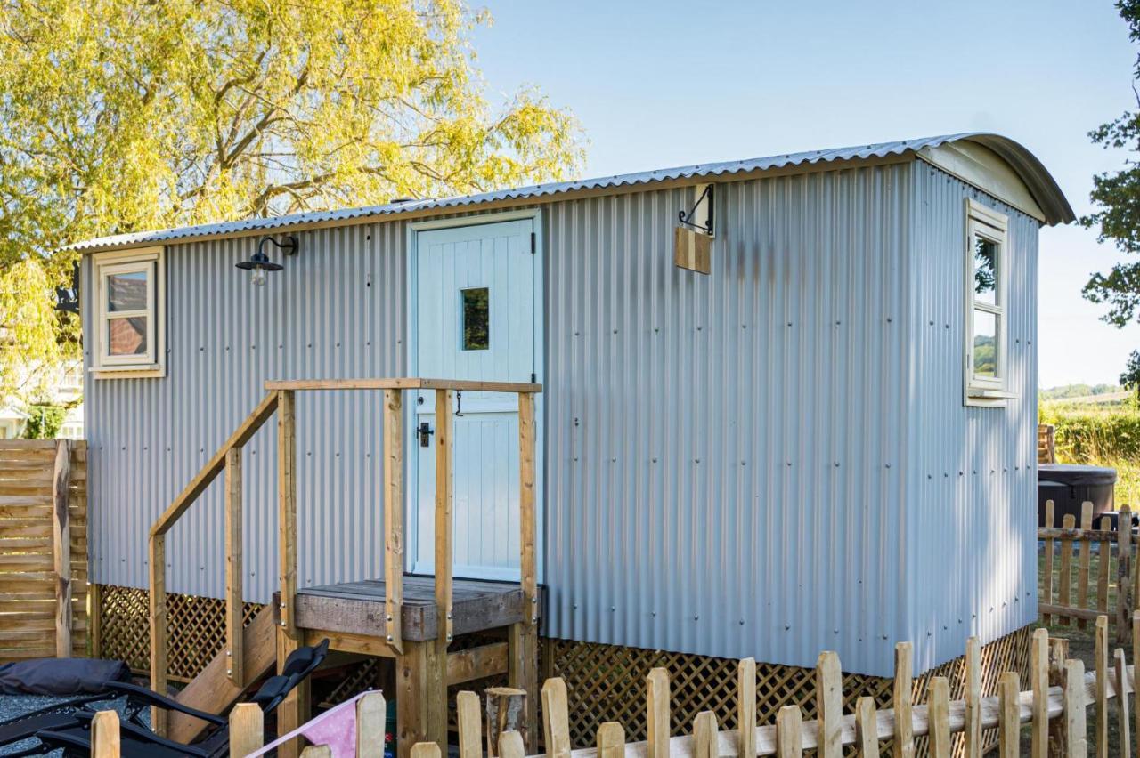 The Hideaway Hut - 1 Bed Shepherds Hut - Hereford Apartment Exterior photo